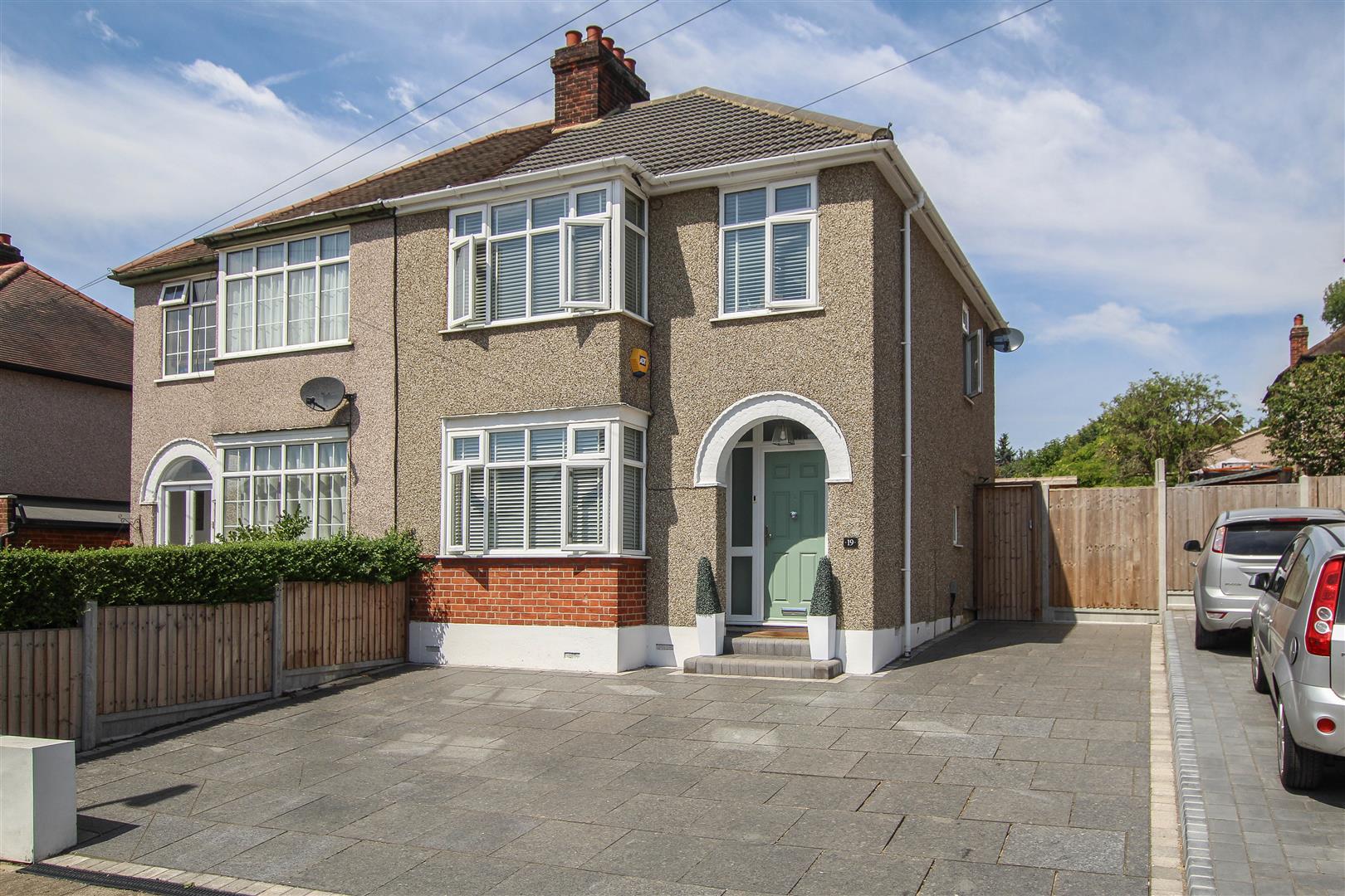 Westwood Avenue, Brentwood Keith Ashton